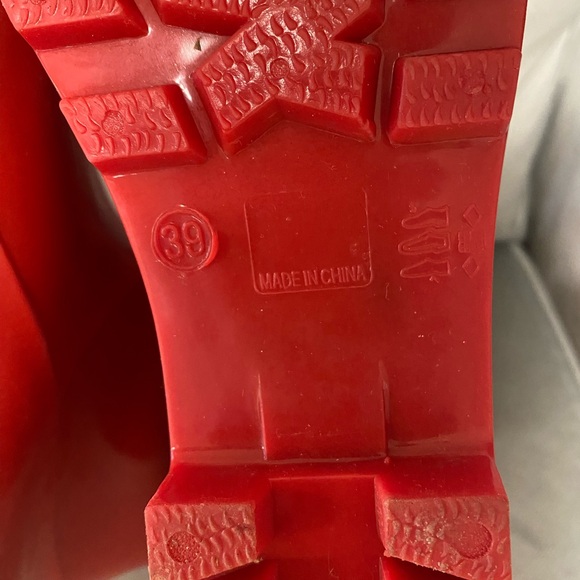 Women’s Rain Boots - Picture 5 of 5